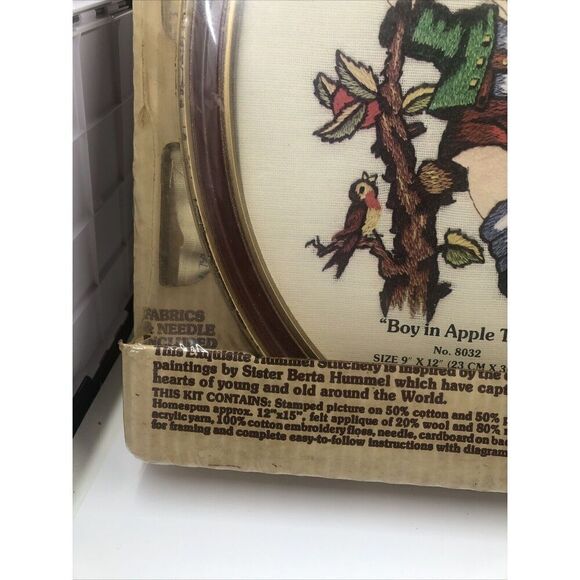 Hummel Stitchery Knitting Kit Yarn Included #8032 Boy in Apple Tree. Vintage - Picture 4 of 10